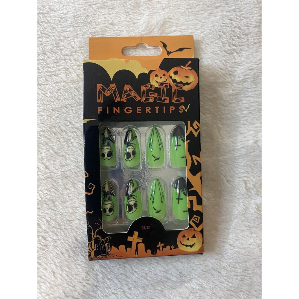 Magic Fingertips Halloween Press On Nails Jack Skellington Green Almond Fall